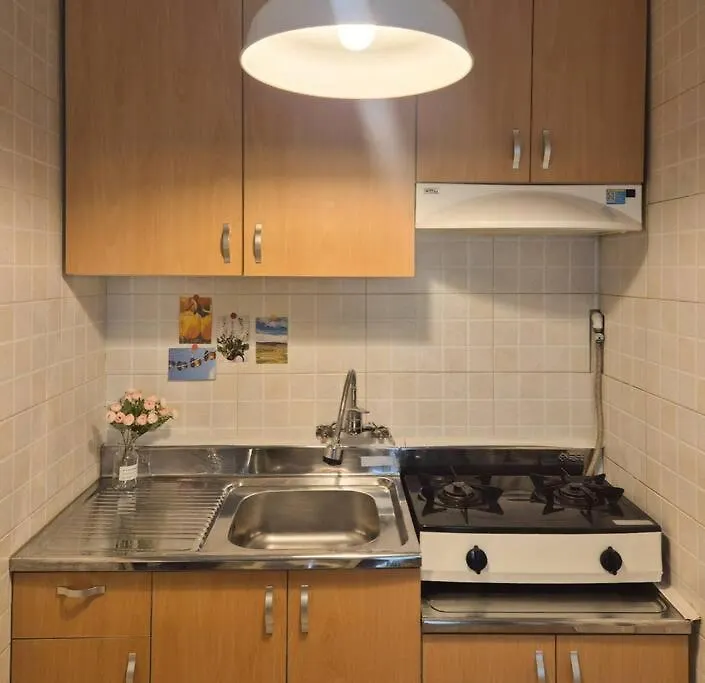Apartment Best Location Gangnam Yeoksam 2Bedroom Upp To Four People Seoul